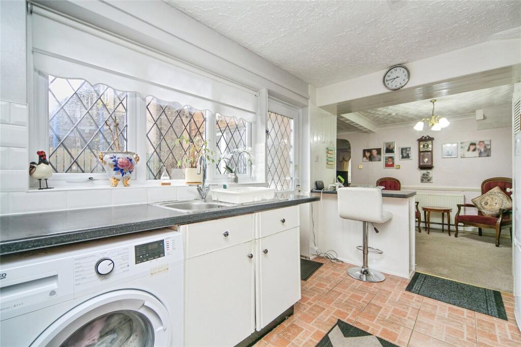 Llwyn Gwgan, Llanfairfechan, Conwy, LL33 - More
