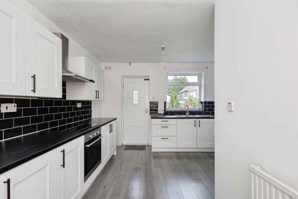 House in Tameside, Greater Manchester - More