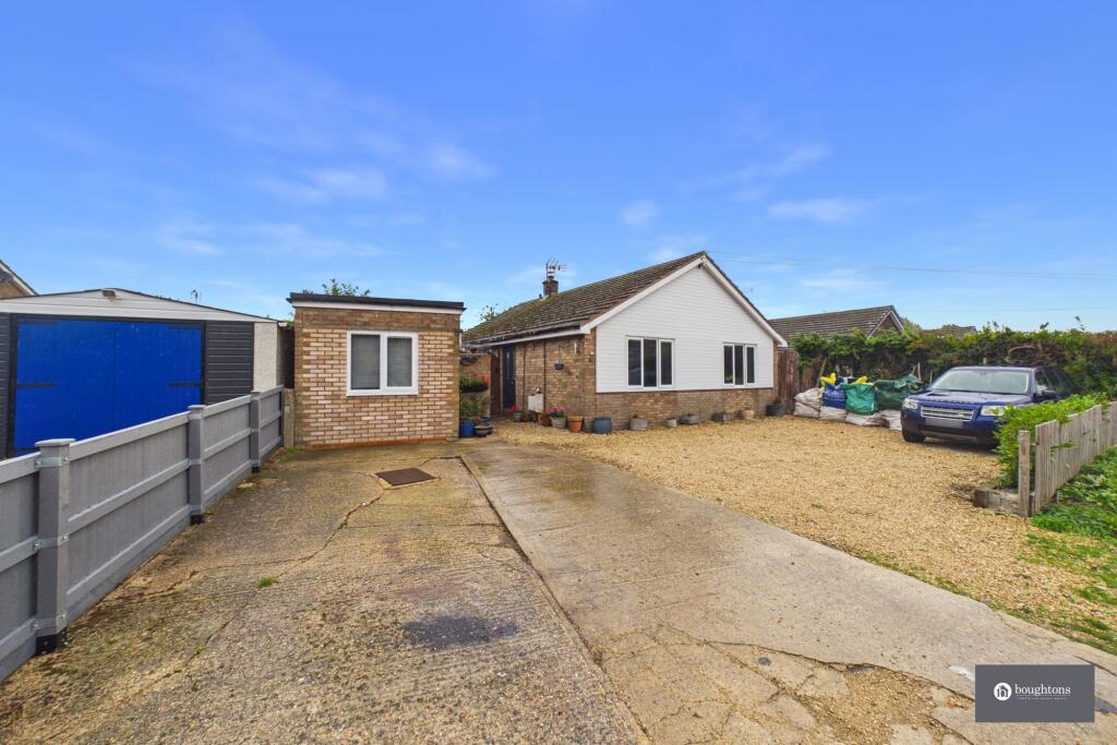 Main image of property: 4 Cartwright Road Charlton Banbury OX17 3DG