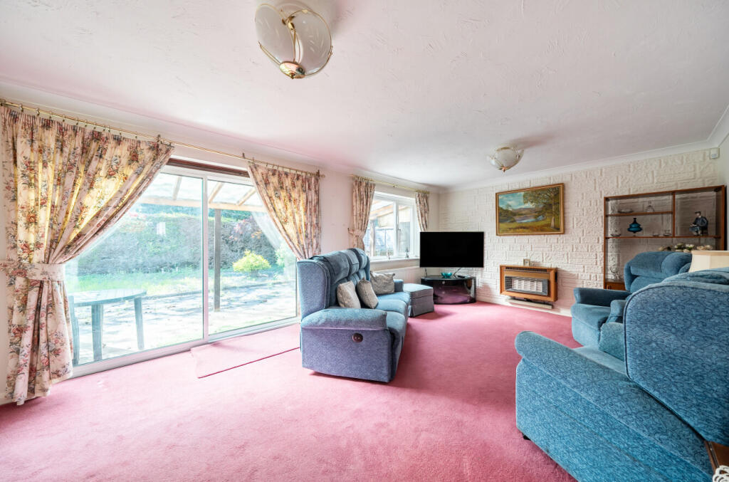 House in Bracknell - View 2