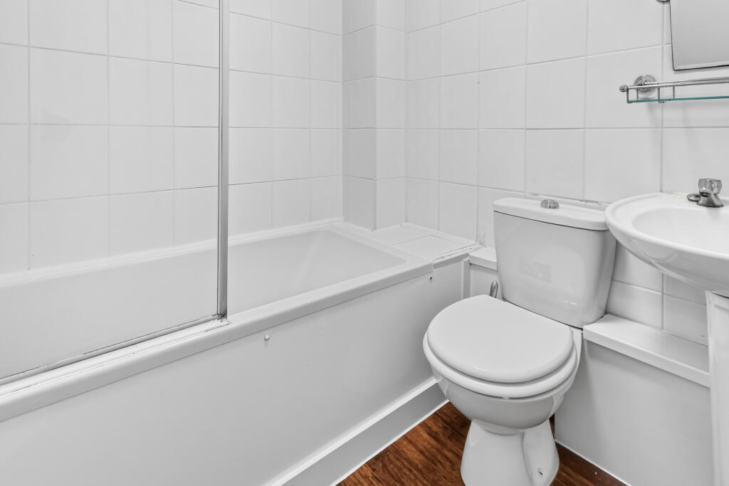 Apartment in Bracknell, Crown Wood, Birch Hill - View 5
