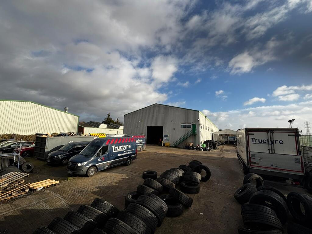 Main image of property: Former ATS Centre, Unit C1, Queensbridge Industrial Park, 795 London Road, West Thurrock, RM20 3LH