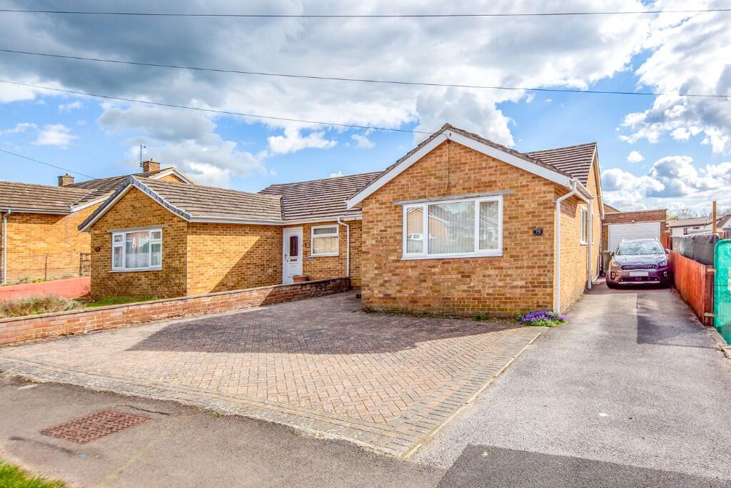 Main image of property: Rowan Road, Bicester, Oxfordshire, OX26