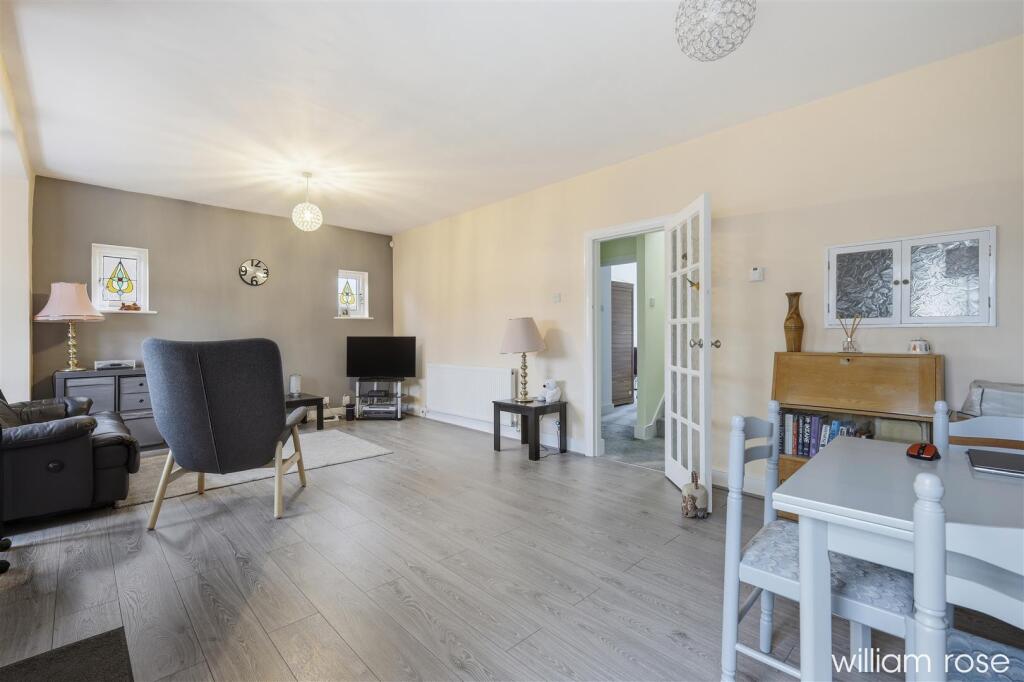 House in London - View 5