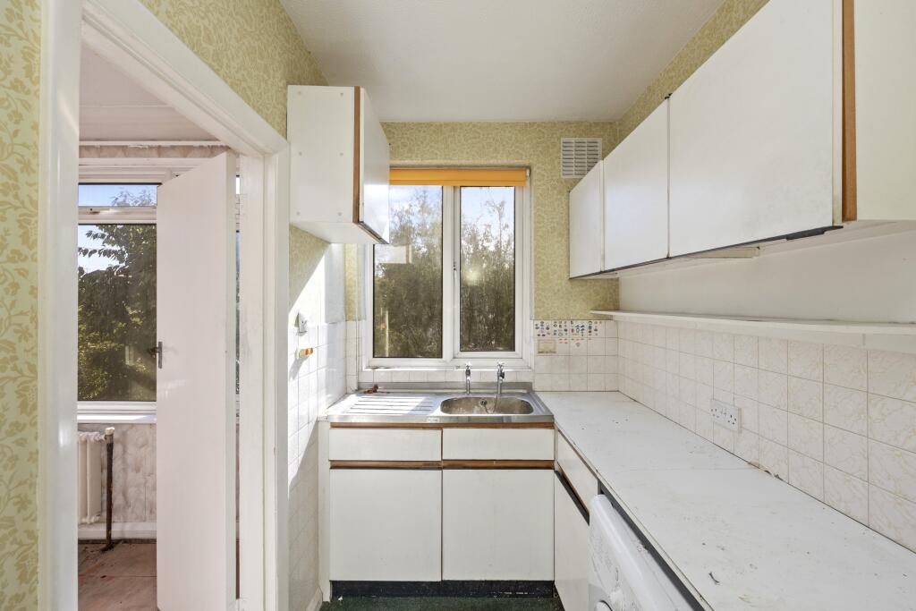 Apartment in Hove, Brighton and Hove - View 5