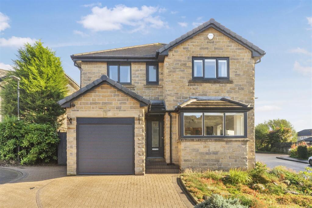 4-bed detached on Rushey Close, Rawtenstall, Rossendale, £500,000
