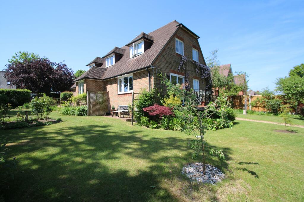 Rolvenden Hill, Rolvenden, TN17 photo 2