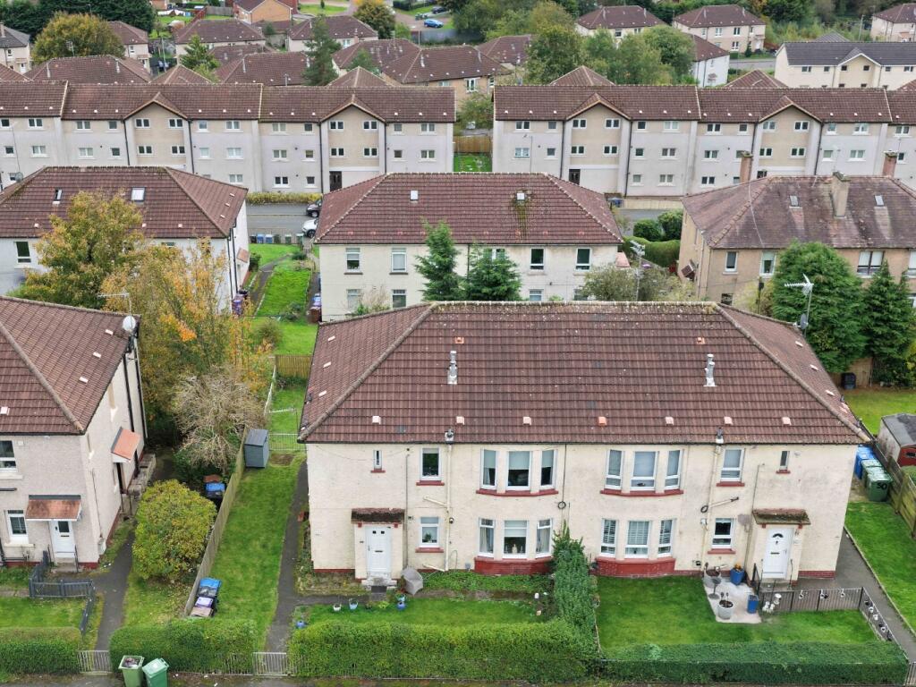 3-bed flat on Burnbrae Street, Springburn, Glasgow, G21 4JZ, £135,000
