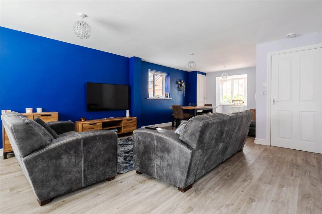Missenden Street, Newton Leys, Bletchley, Milton Keynes, MK3 photo 4