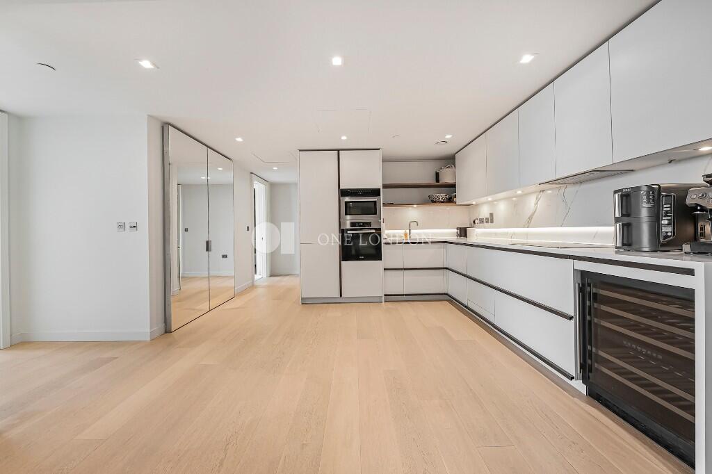 Apartment in London - View 5