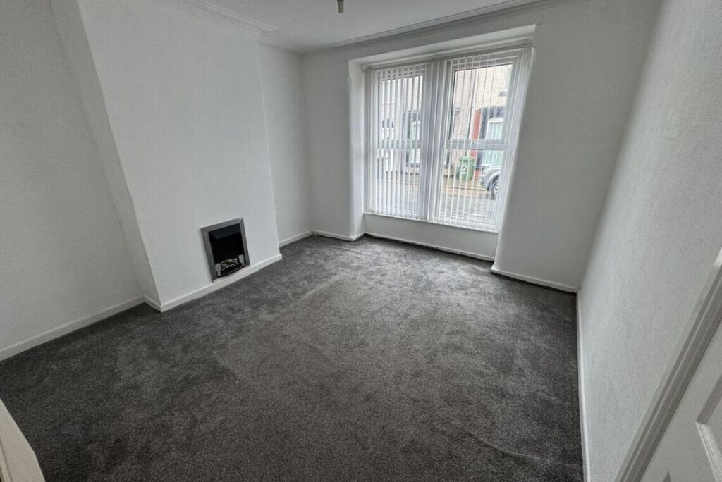 House in Wirral, Liverpool City Region - View 4
