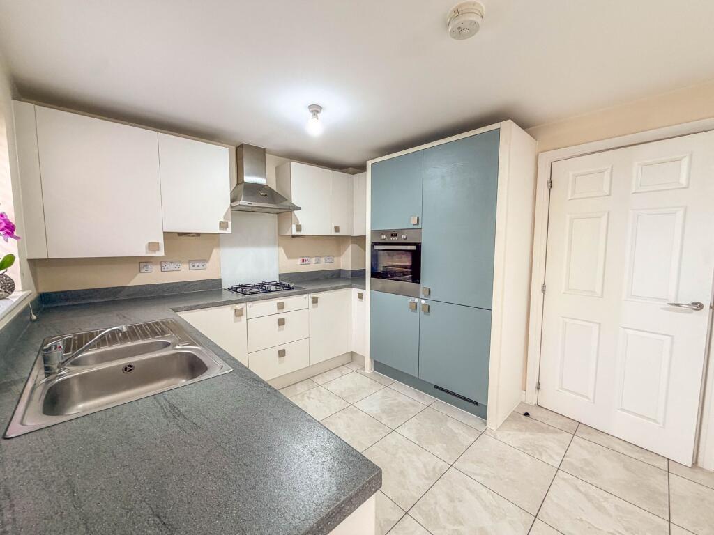 Edgedale Road, Nuneaton, CV11 photo 4