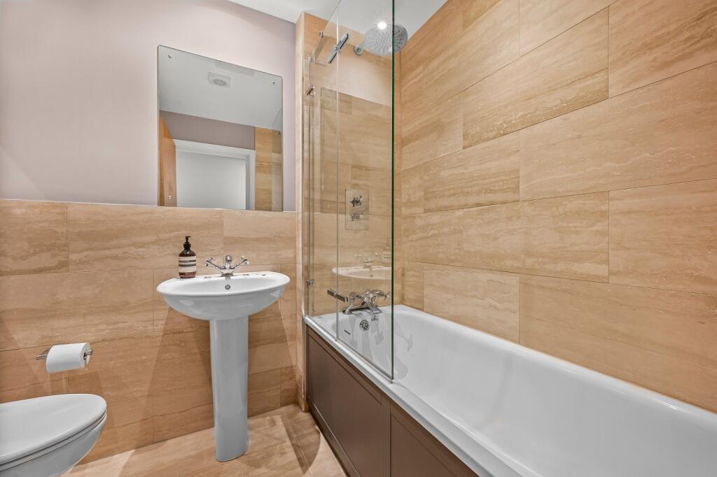 Apartment in London, East Marylebone, Covent Garden - More