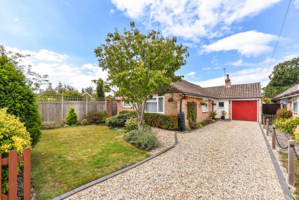 3-bed bungalow on Bell Lane, Birdham, West Sussex, PO20, £515,000