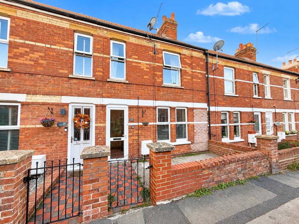2-bed terraced on Seaton Road, Yeovil, BA20, £190,000
