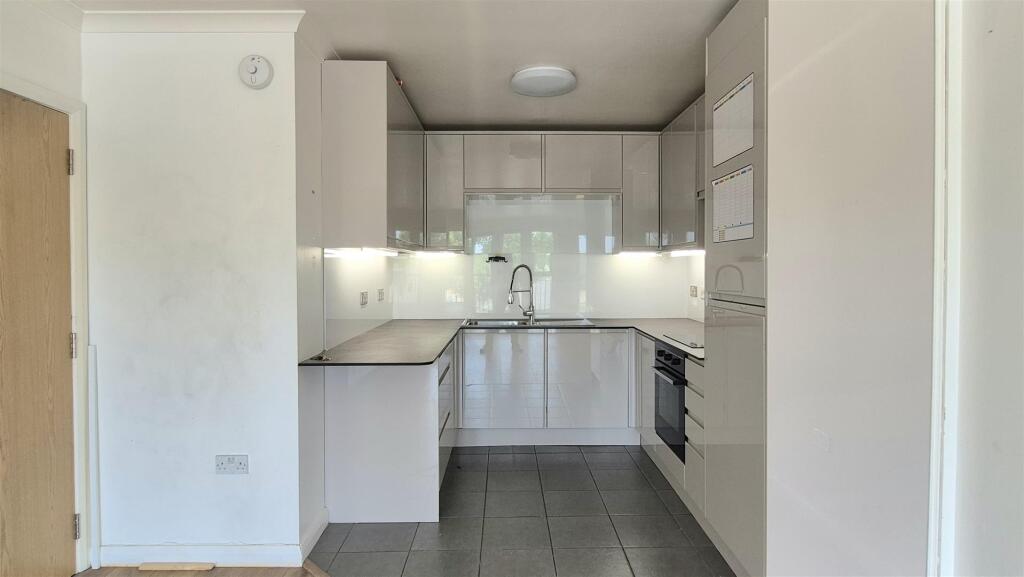 Apartment in London - View 4