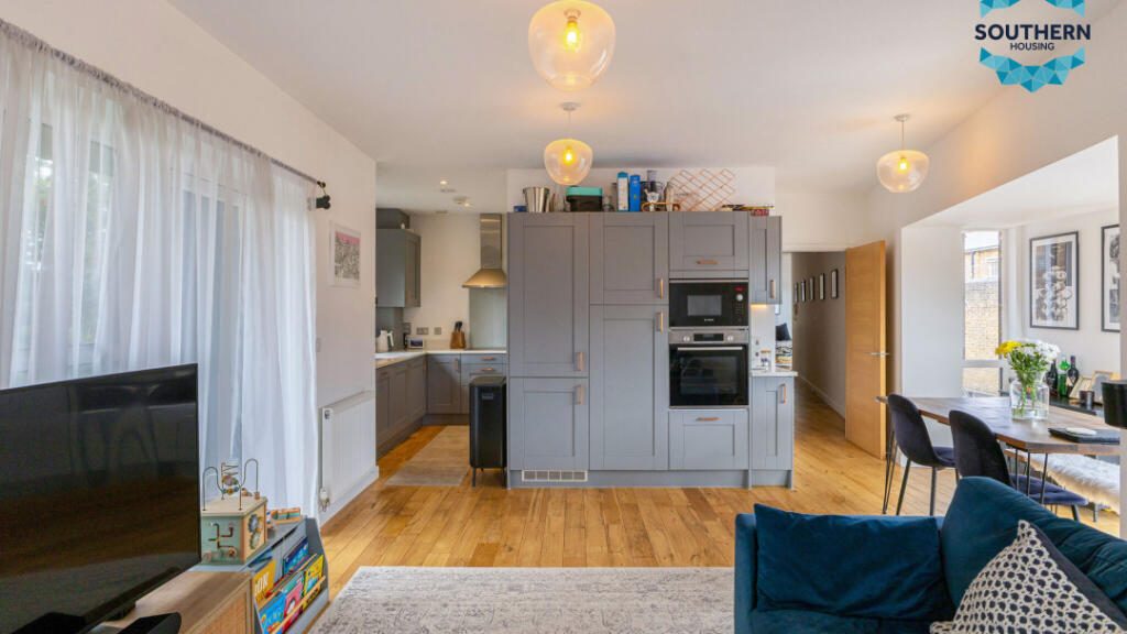 Apartment in London - View 5