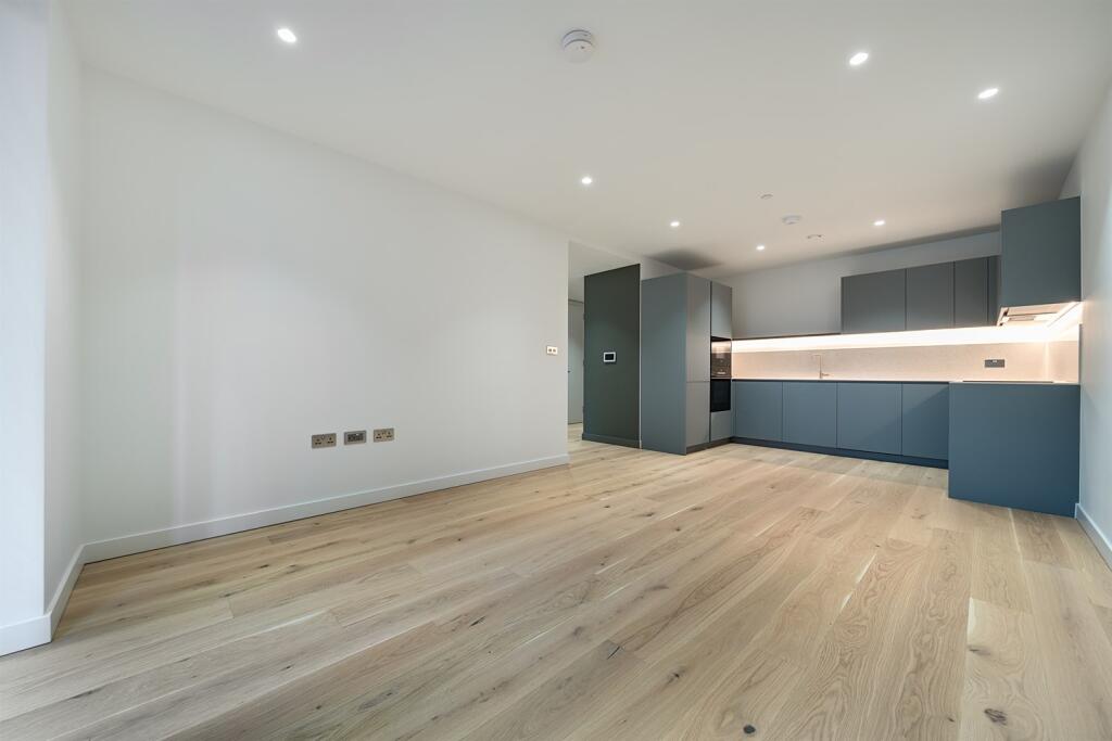 Main image of property: Peninsula Gardens, Mabyn Lane, Lower Riverside, Greenwich Peninsula, SE10 