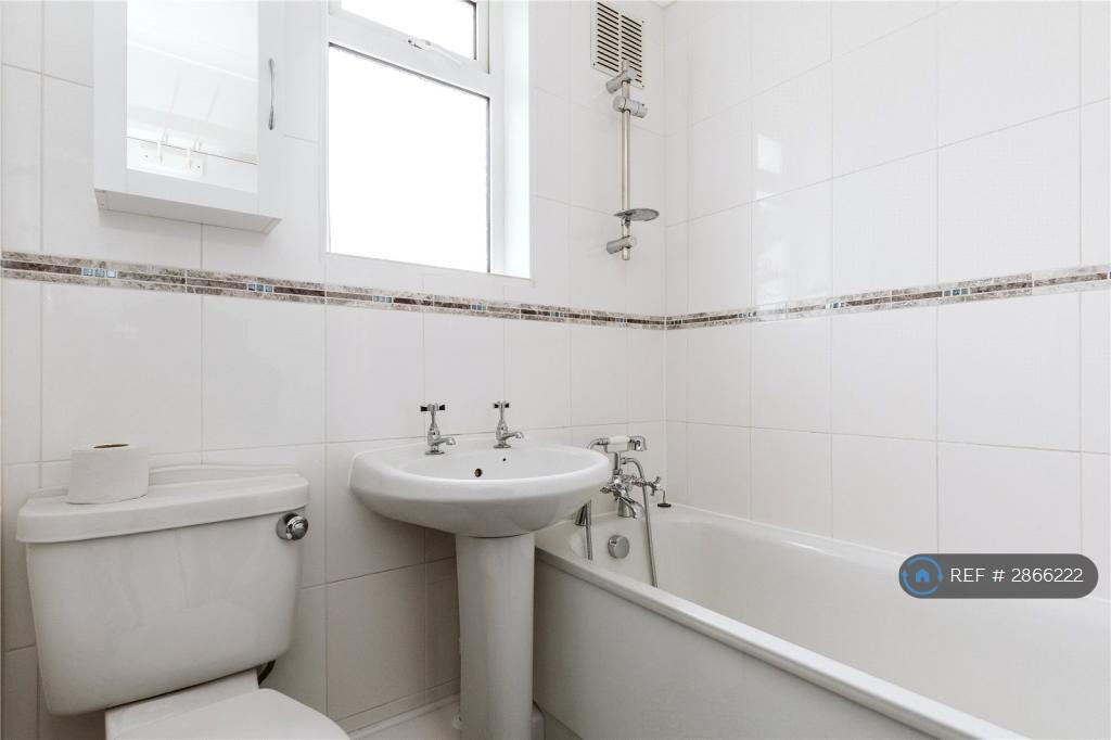5 bedroom terraced house for rent