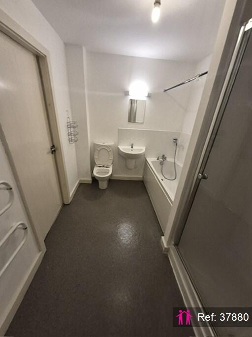 Apartment in Manchester - View 5