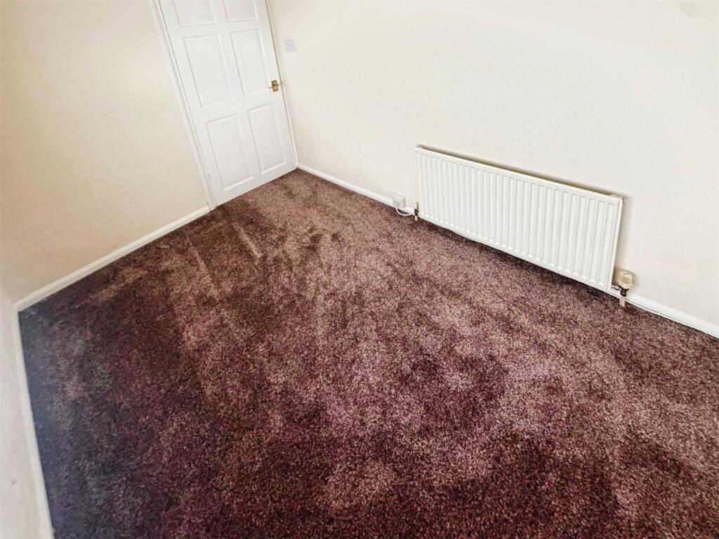 House in Wolverhampton, West Midlands - View 5