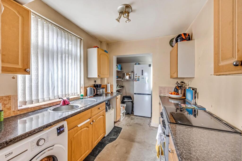 House in Bristol, Hengrove - More