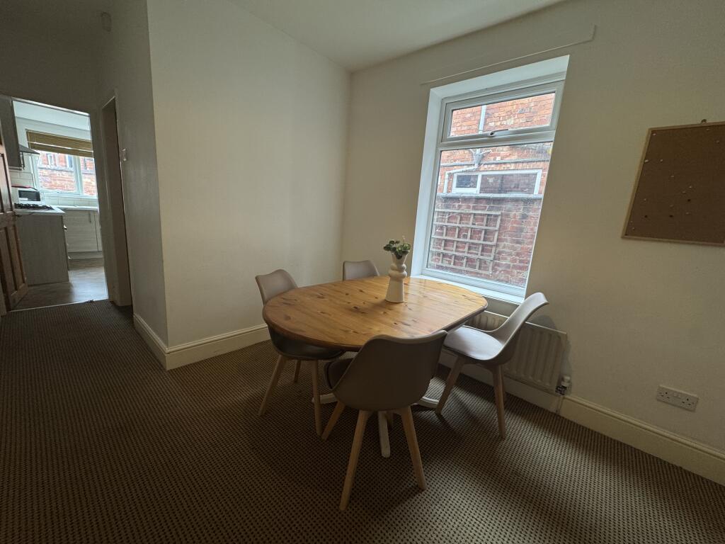 House in Lincoln - View 4