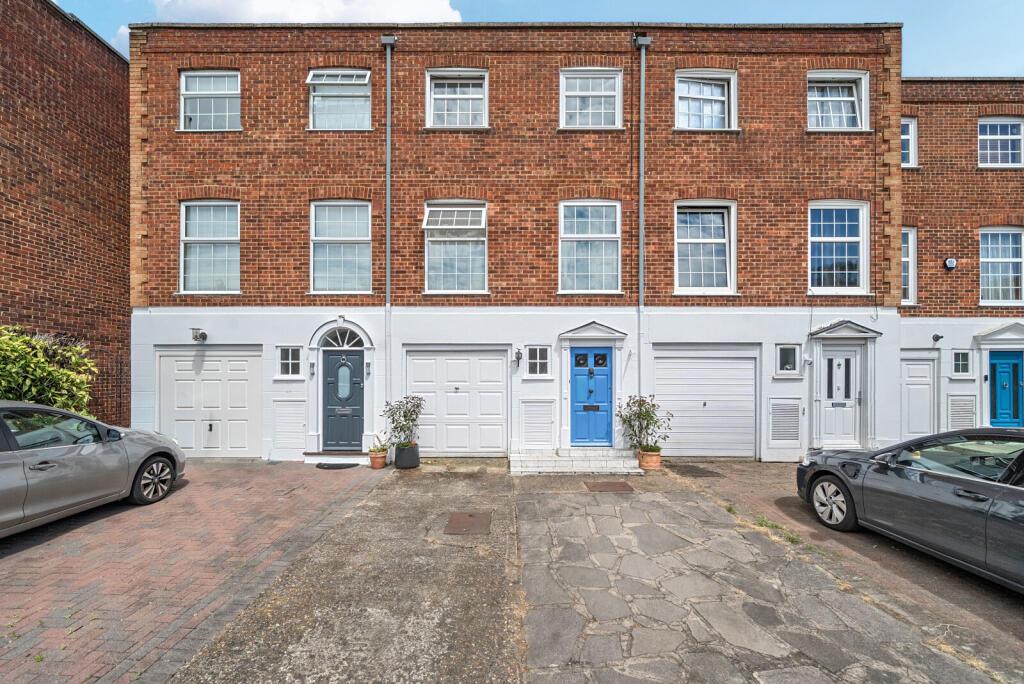 Main image of property: Blenheim Gardens, Kingston Upon Thames, KT2