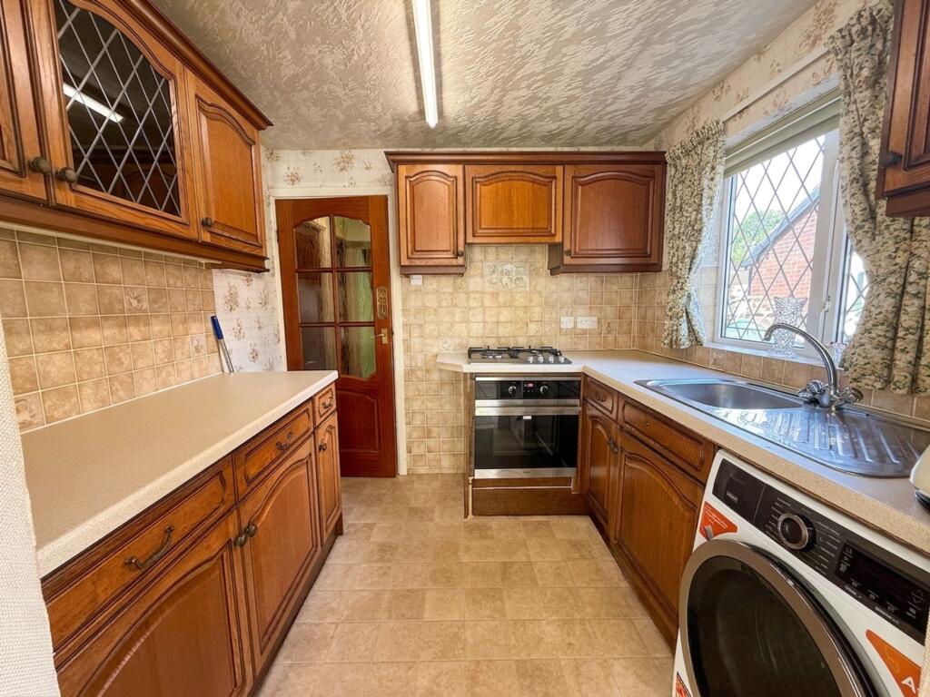 House in Huddersfield, Dalton - View 2