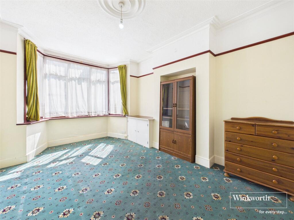 House in London - View 2