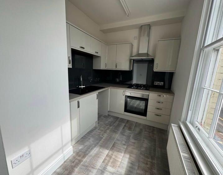 Apartment in Taunton - View 2
