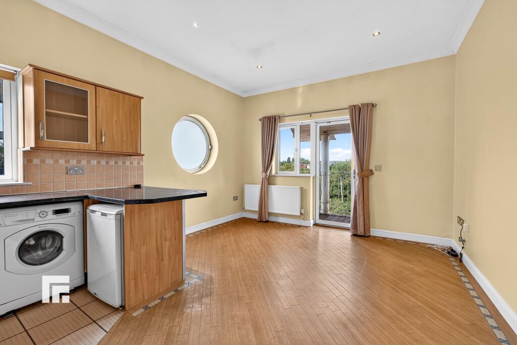 Apartment in Cardiff - View 5