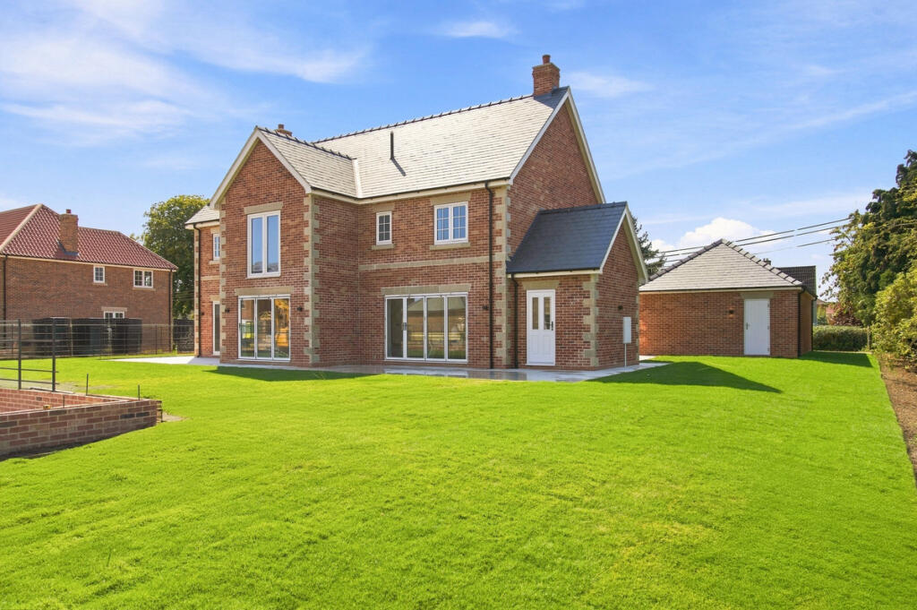 House in Nottingham - View 2