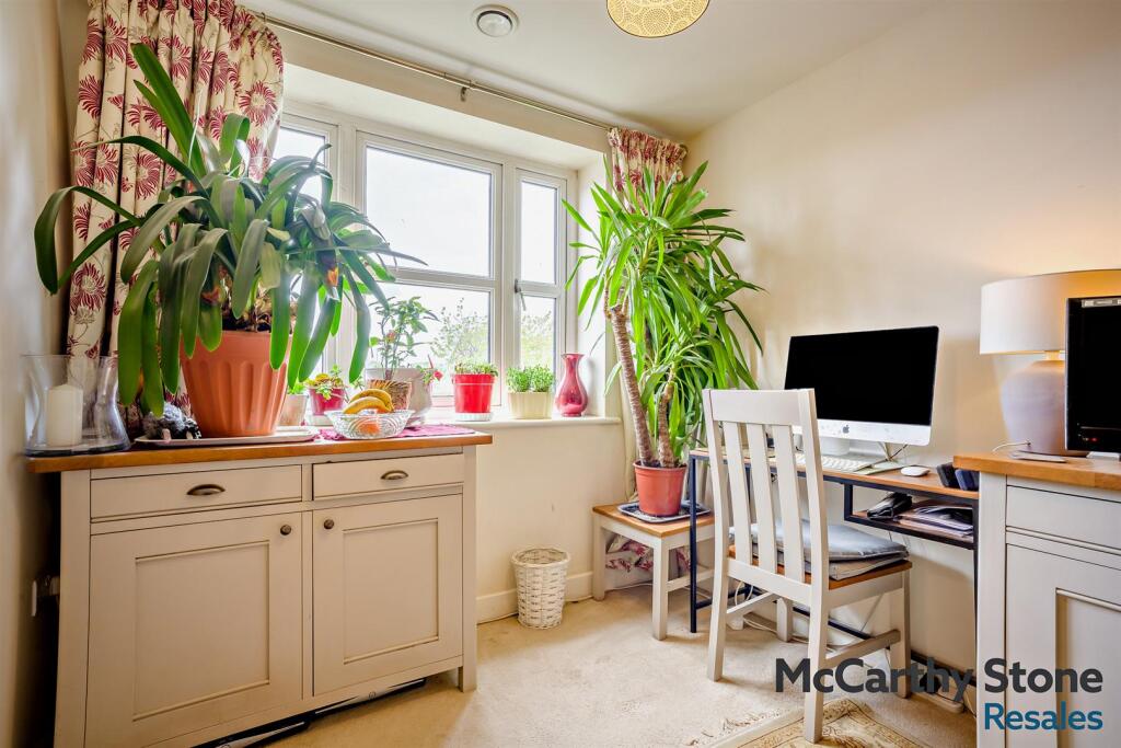 Apartment in Dorchester - View 5