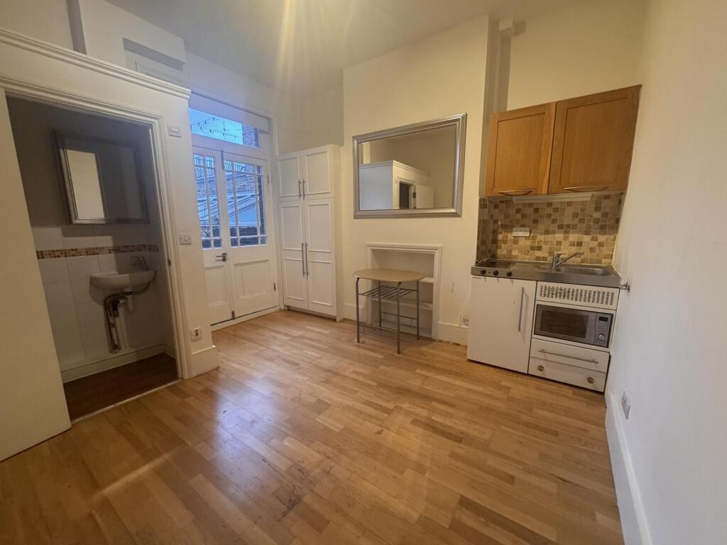 Main image of property: Alexandra Grove, Finsbury Park, N4