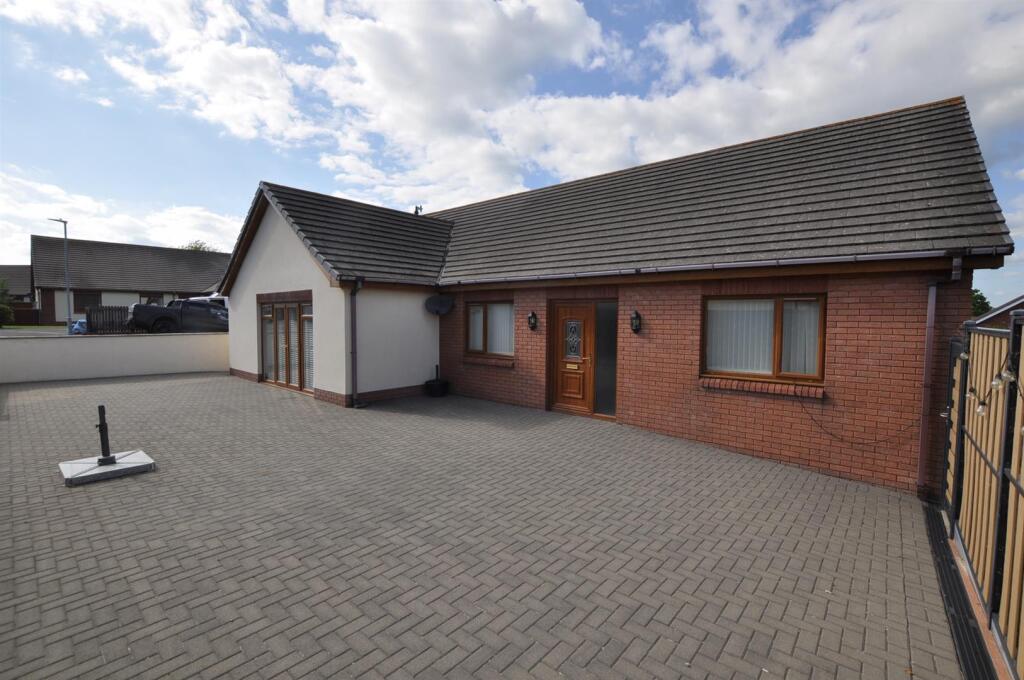 Main image of property: Clos Nathaniel, St. Clears, Carmarthen