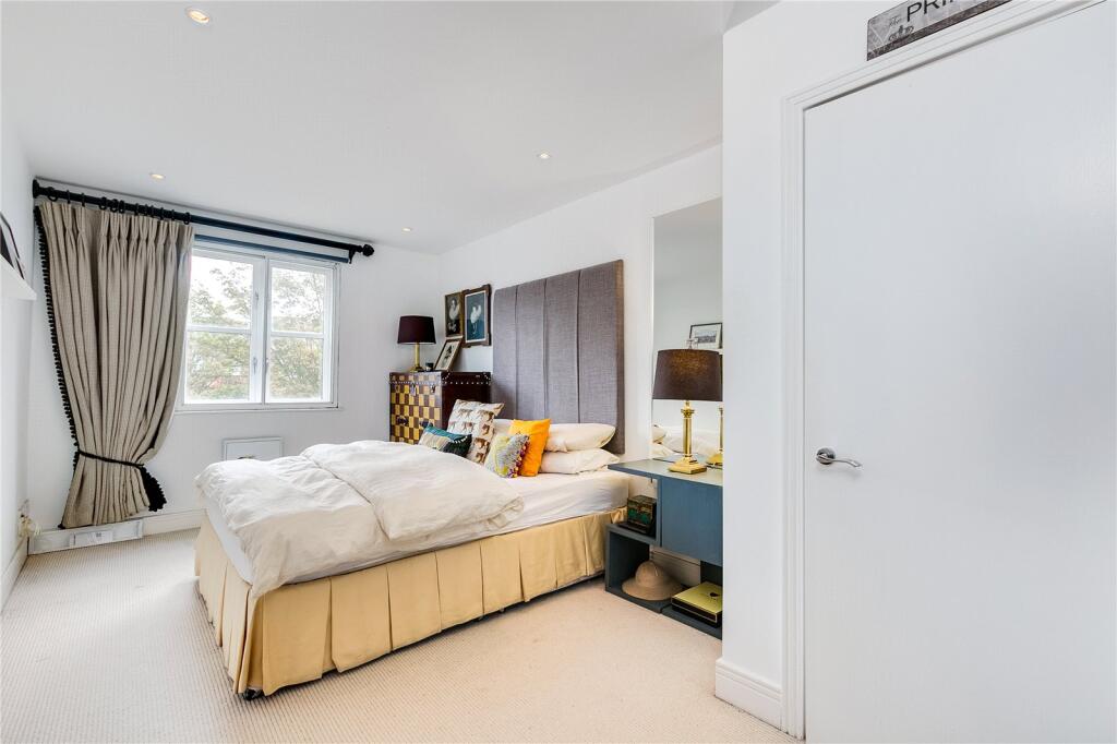 Apartment in London - View 3