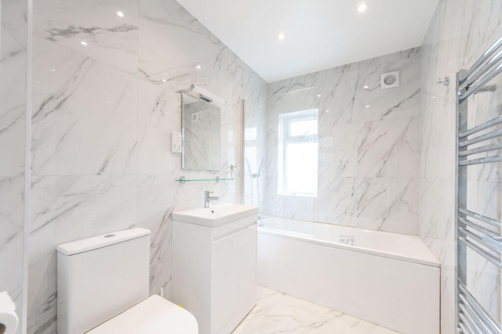 House in London - View 4