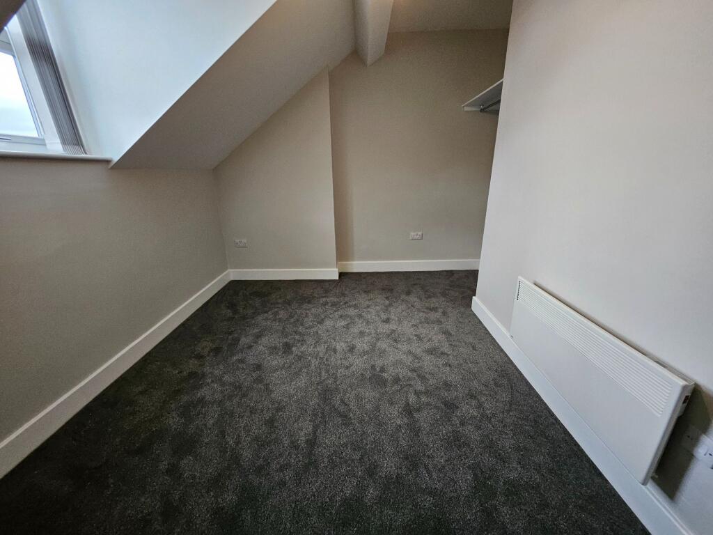 Apartment in Doncaster, South Yorkshire - View 5