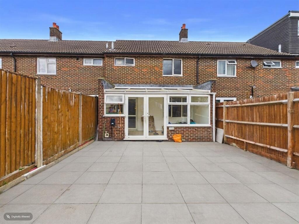 House in Redhill - View 5