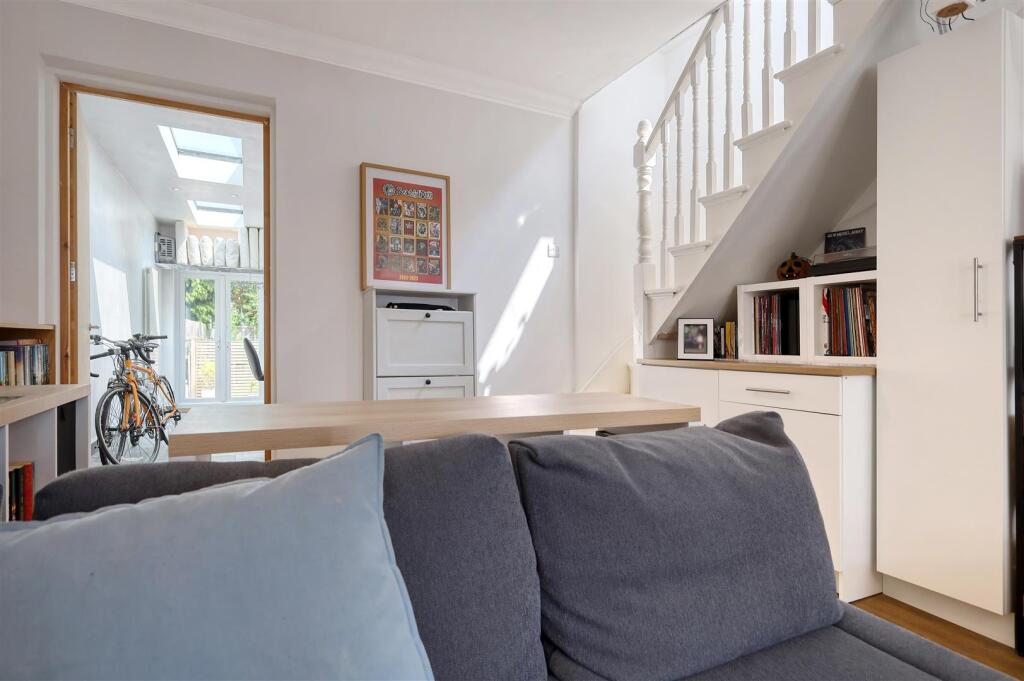 Ordnance Road, Enfield – pohled 6