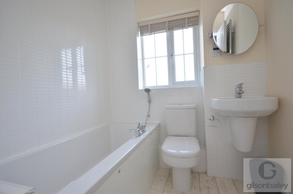 House in Norwich, Roundhouse Park, Cringleford - More