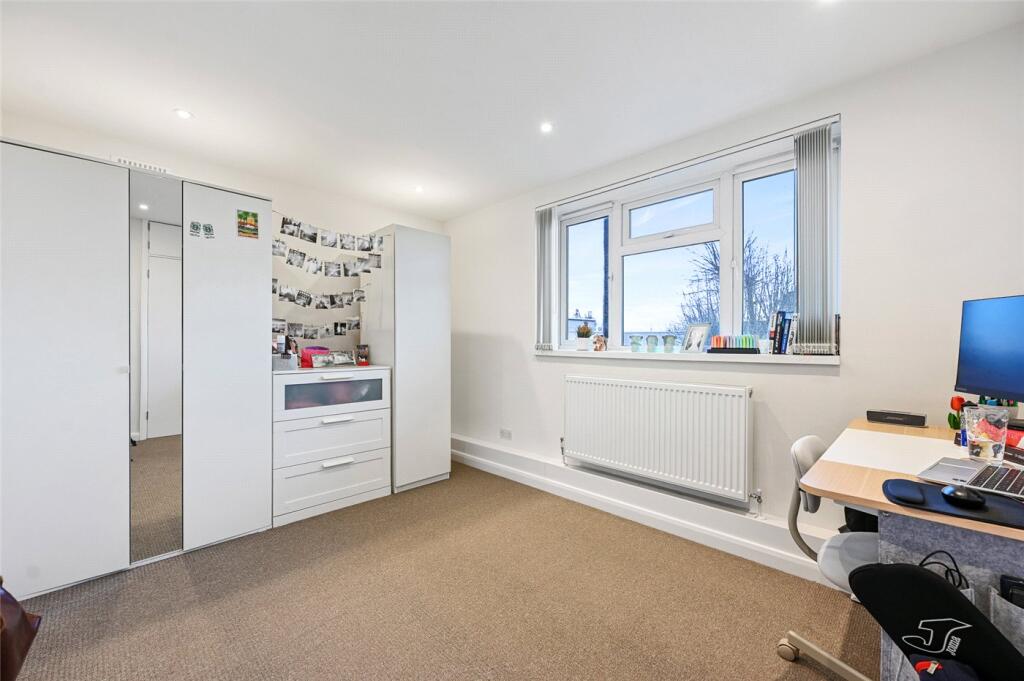 Apartment in London, Shepherd's Bush - View 5