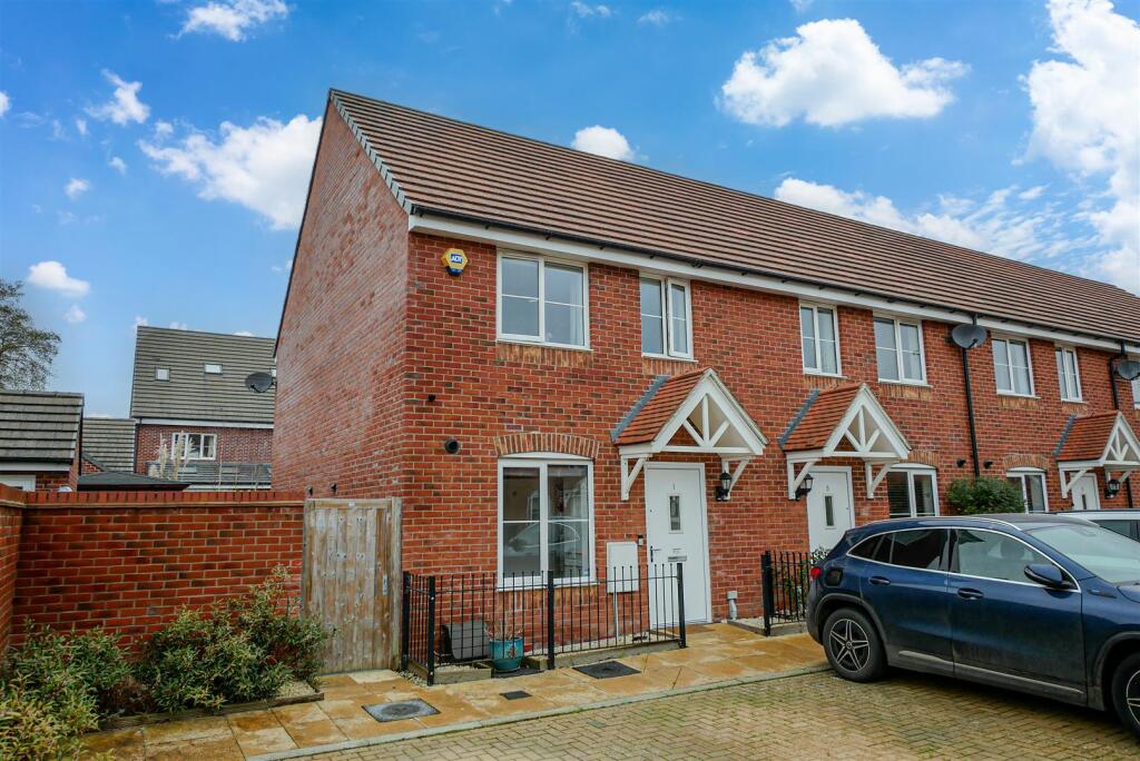 Main image of property: Queen Gardens, Harwell