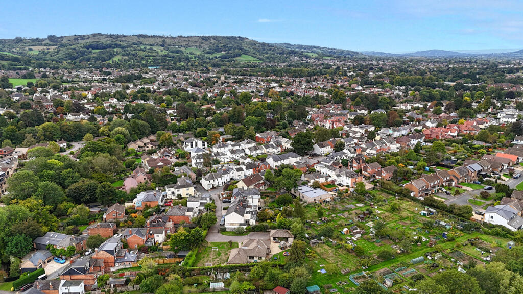 Ryeworth Drive, Cheltenham, GL52 photo 4