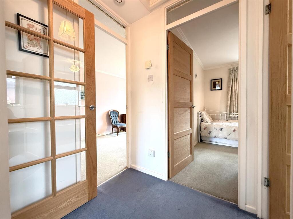 House in Rushcliffe, Bingham - More
