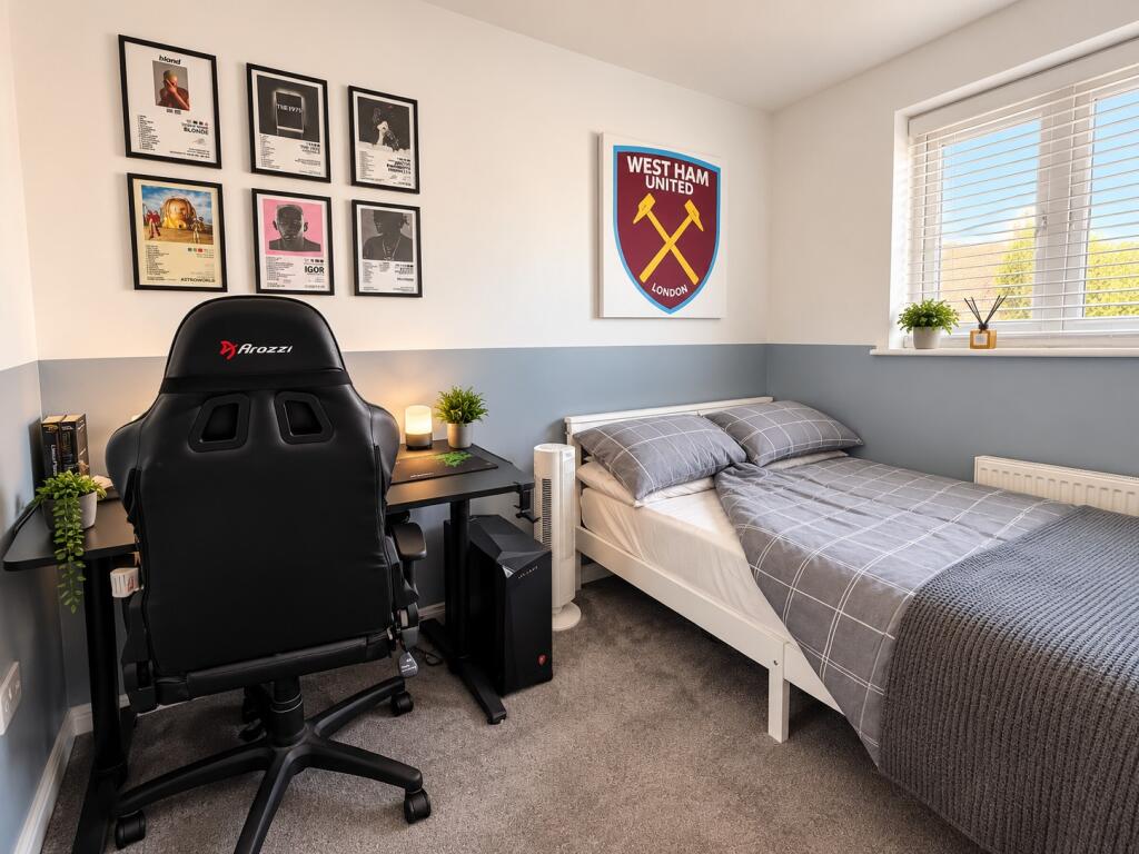 House in Basildon, Wickford - More