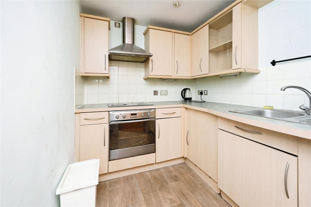 Apartment in Nottingham - View 3