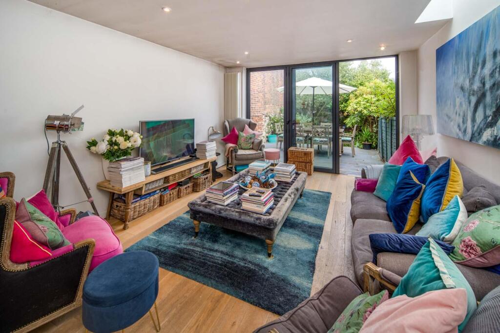 Main image of property: BEAUTIFUL GEORGIAN TOWNHOUSE - Medina Road, Cowes