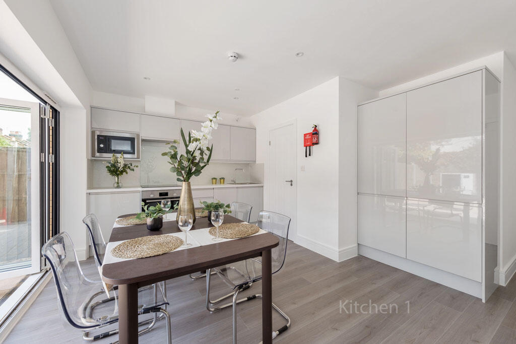 1 bedroom house share for rent